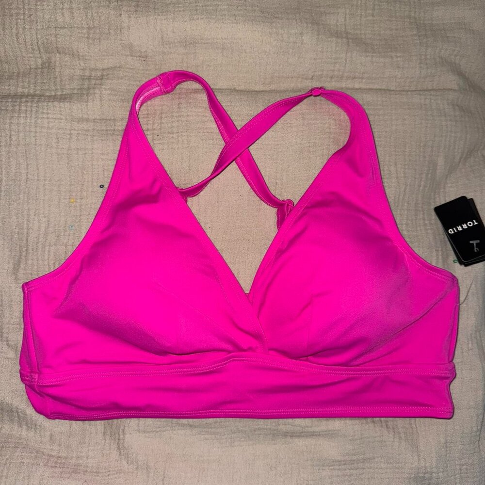 TORRID BATHING SUIT TOP SIZE 0 NWT